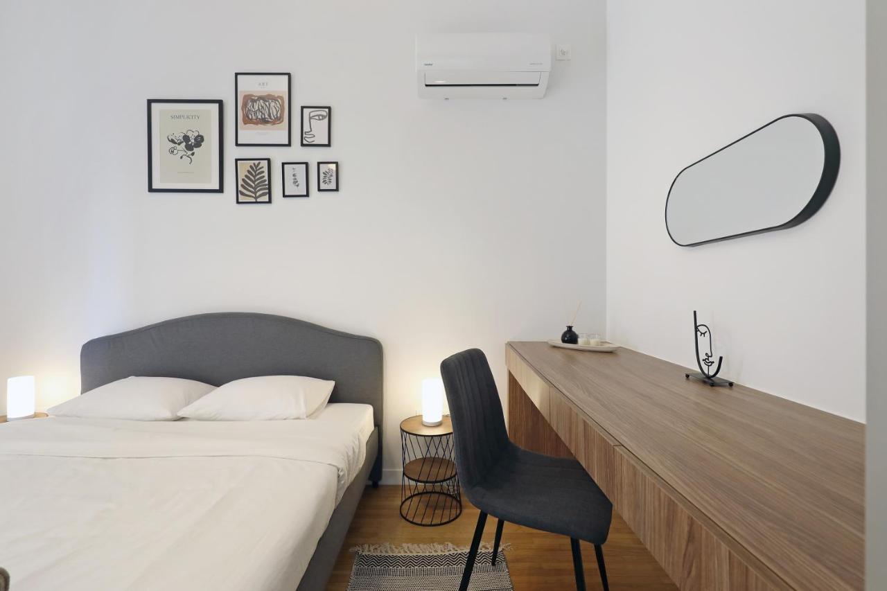 Luxury Living - Greecing *